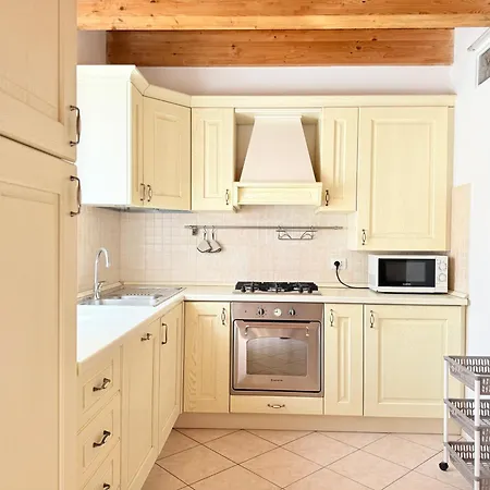 Apartamento S170 - Sirolo, Delizioso Trilocale Con Corte *